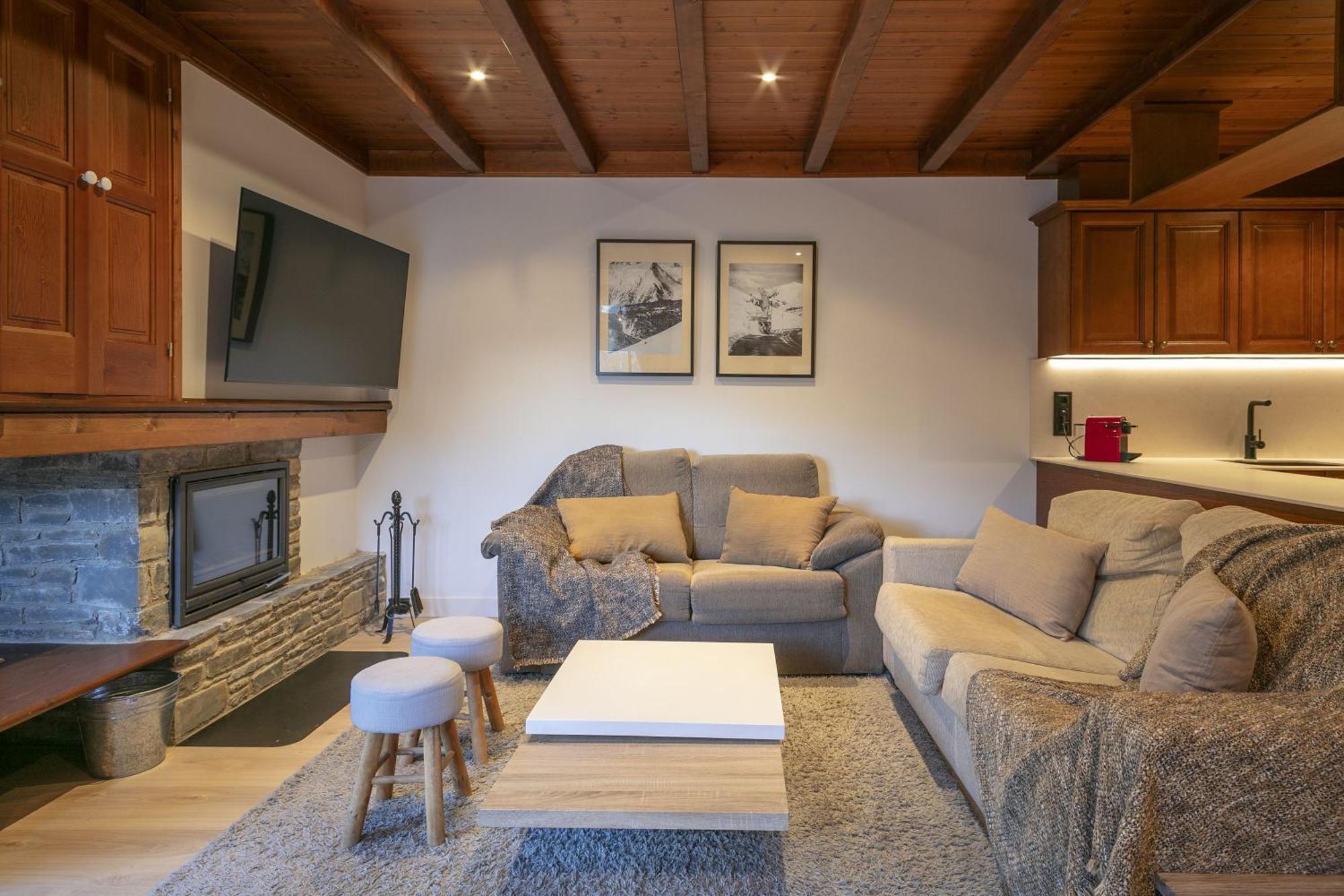 Luderna - Apartamento Val De Ruda A5 Orla บาเกย์รา-เบเรต ภายนอก รูปภาพ