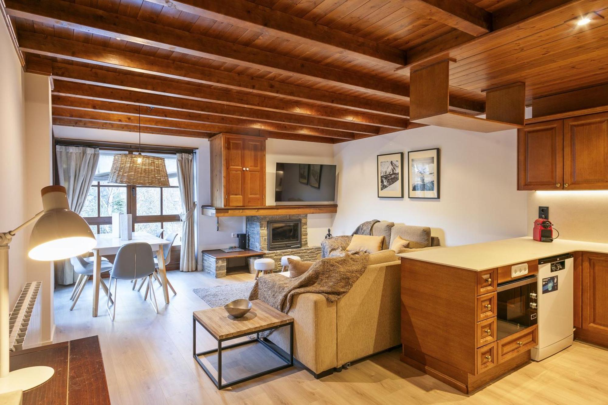 Luderna - Apartamento Val De Ruda A5 Orla บาเกย์รา-เบเรต ภายนอก รูปภาพ